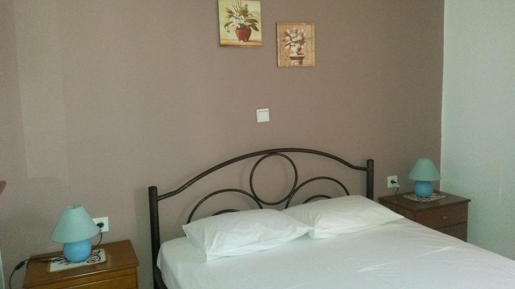 Villa Sophia Ofrínion Habitación foto